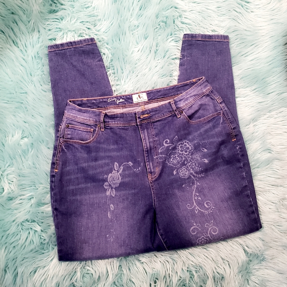 DC JEANS with floral design - Size 16